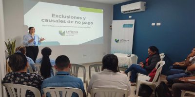 Yngrid exponiendo